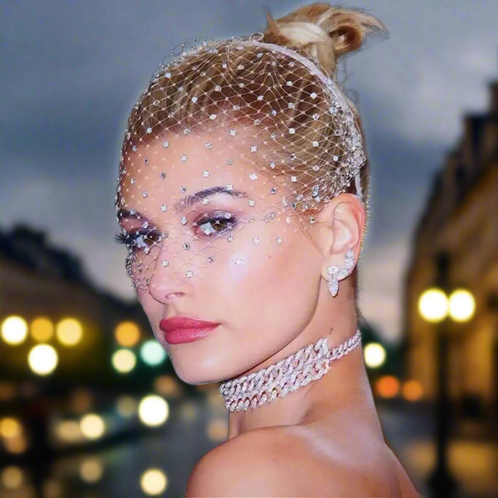 Diamond Tulle Party Headband – Vintage Bridal Cage Veil for Weddings & Events - Véu de Tela com Tule Russo e Diamantes Artificiais – Tiaras para Noivas e Acessório para Red carpet-Baile de Gala