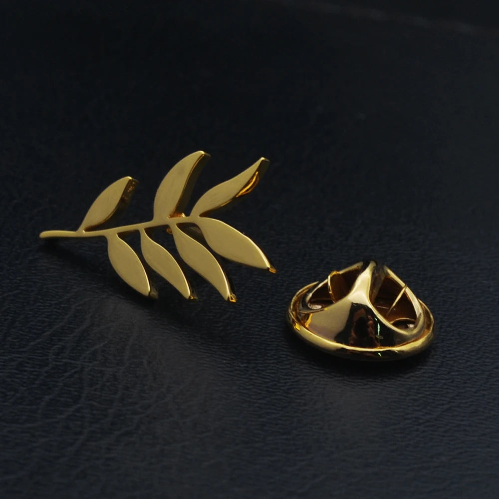 Bulk Elegant Men's Collar Pins – Trendy Olive Twig Boutonnières – Polished Steel Decorative Badges – Stylish Giftable Jewelry -Alfinetes Elegantes de Colarinho Masculino – Broches Modernos de Ramo de Oliveira – Aço Inoxidável – Joia Masculina