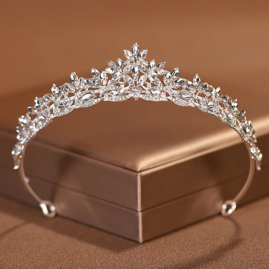 Classic Tiara - Silver - Women's Fashion - Gala Events - Zinc Alloy Metal+Zirconia - Tiara Clássica Para Eventos de Gala - Liga de Metal+Zirconia - Versão Prata