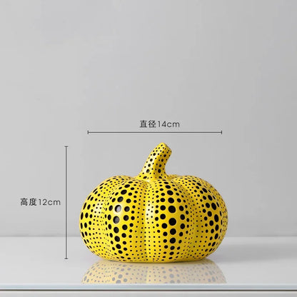 Japanese Artwork - Iconic Pumpkin Kusama Yayoi Sculptures Polka Dot & Additional Collectible Pieces - Icônica Abóbora de Bolinhas - Artista Japonesa Kusama Yayoi - Adicionais Criações Colecionáveis